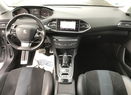 Peugeot 308 PureTech 130ch S&S EAT8 Tech Edition